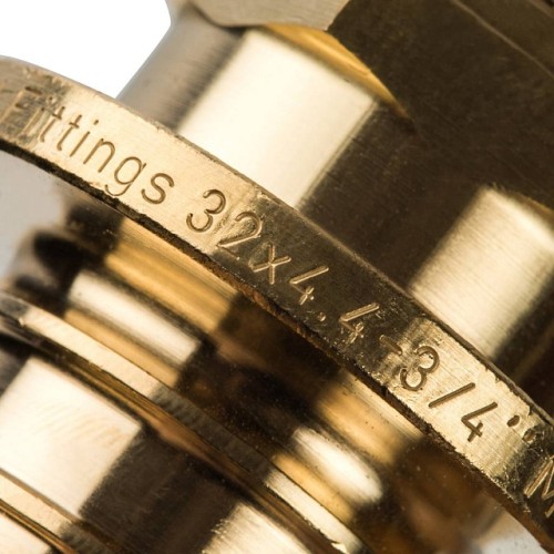 Переходник с наружной резьбой STOUT 32xR 3/4 для труб из сшитого полиэтилена аксиальный