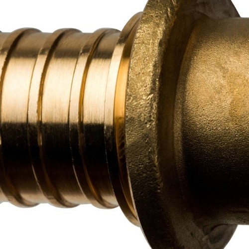 Угольник настенный с креплением STOUT 20xRp 1/2 для труб из сшитого полиэтилена аксиальный